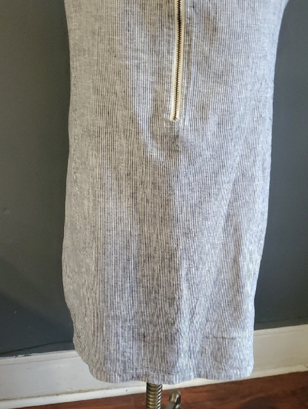 Casual Short-Sleeve Shift Dress in Light Blue and White Stripes Size PS. - Picture 7 of 14